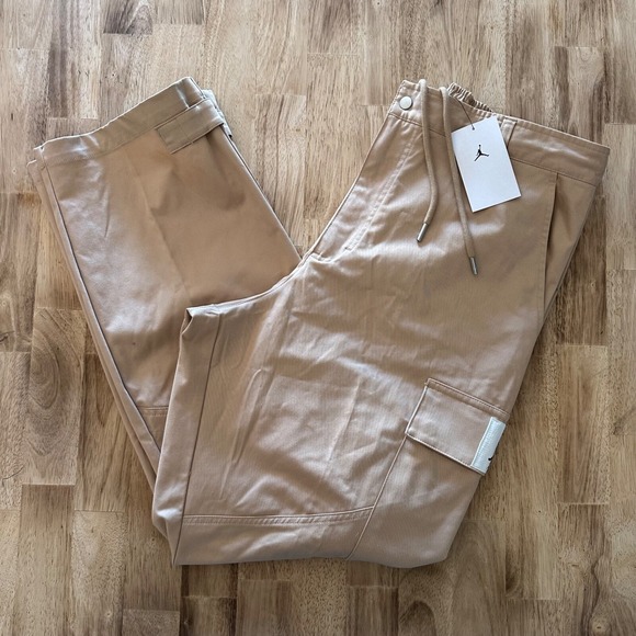 Nike Air Jordan Cargo Pants Mens S Small Essentials Beige Mens S DQ7342 $110 - Picture 1 of 8